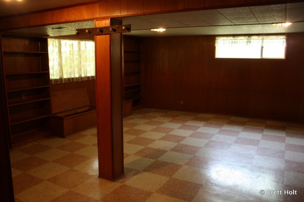 Basement. This will be an office/play room. We'll lay down wood floors and eventually put in recess lighting.